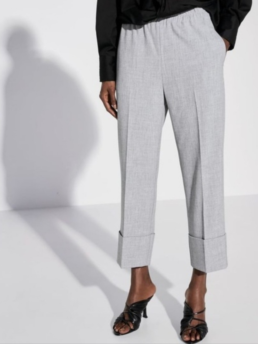 Zara Light Gray Cuffed Cropped Trousers
